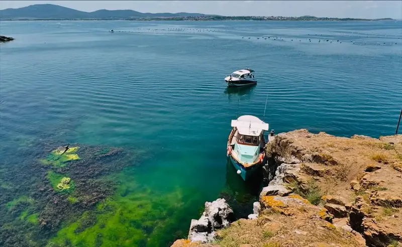 Изглед към морето и залива на Созопол от борда на лодката